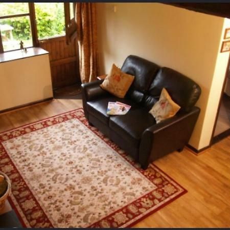 Forge Cottage Merton  외부 사진