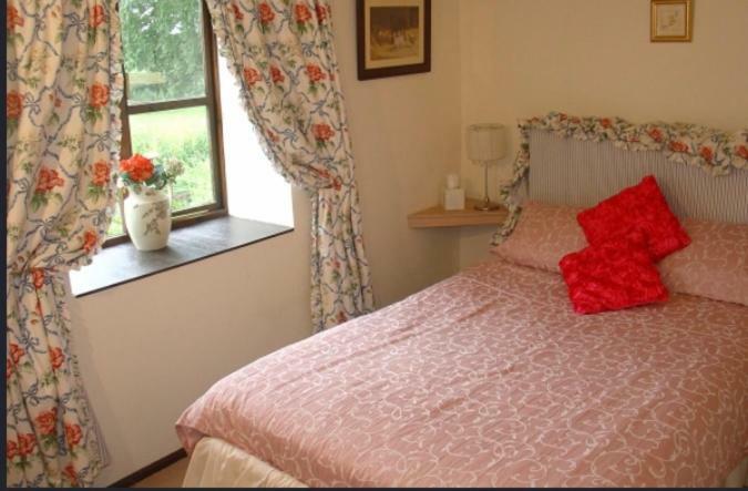 Forge Cottage Merton  외부 사진